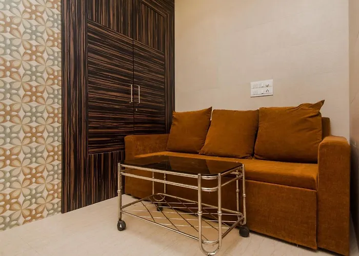 Oyo 6371 Hotel Abrol Mumbai
